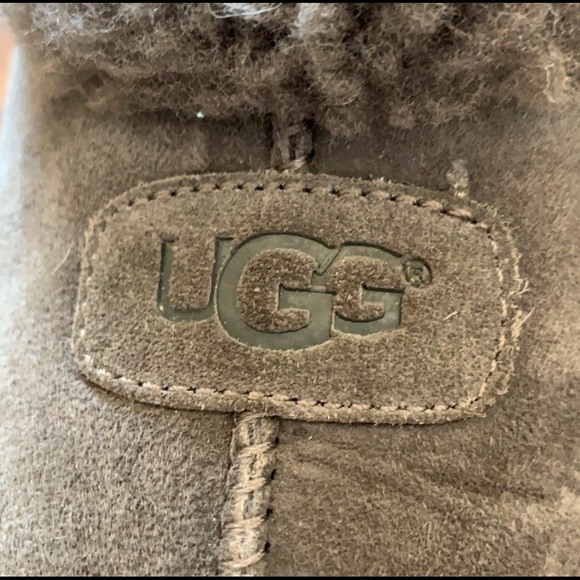 NOT FOR SALE *** UGG Slippers - Picture 3 of 4